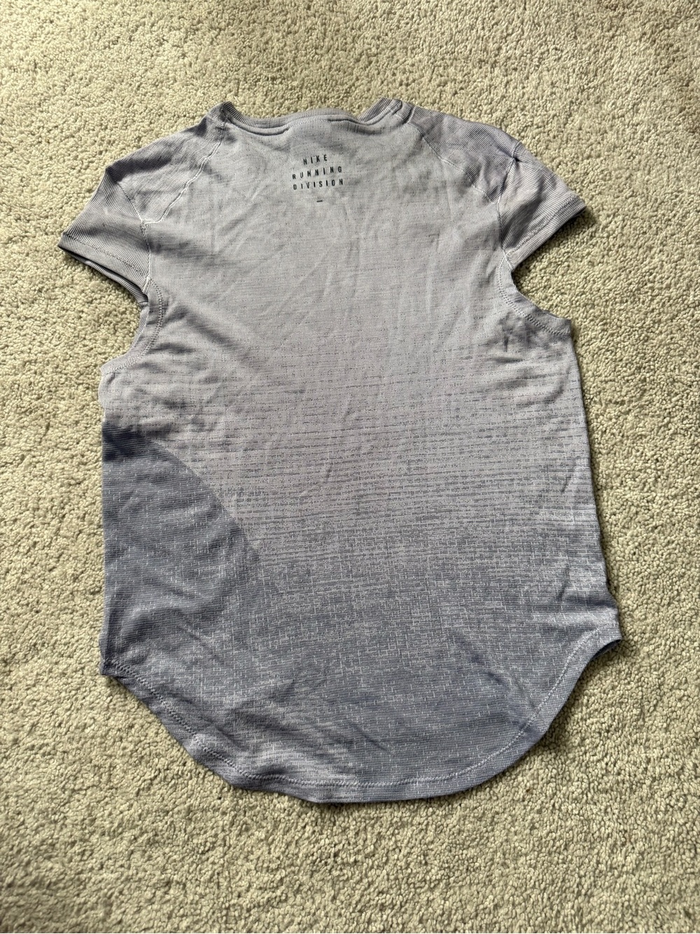 Nike Dri-FIT Run Division Short-Sleeve Light Purple Size S Crew Performance Tee - Picture 5 of 7